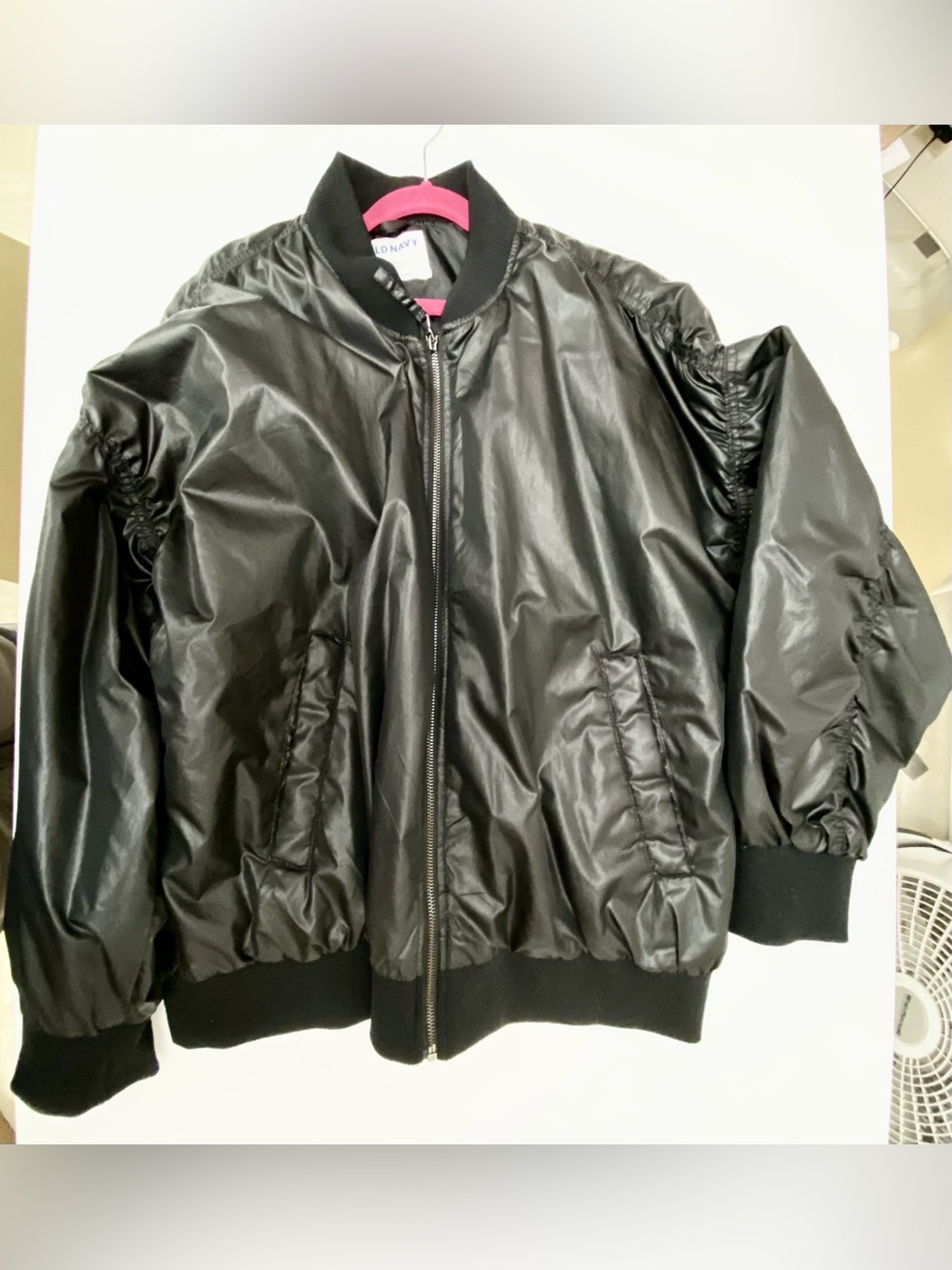 Old Navy women’s Black Shiny Bomber Jacket XL EUC